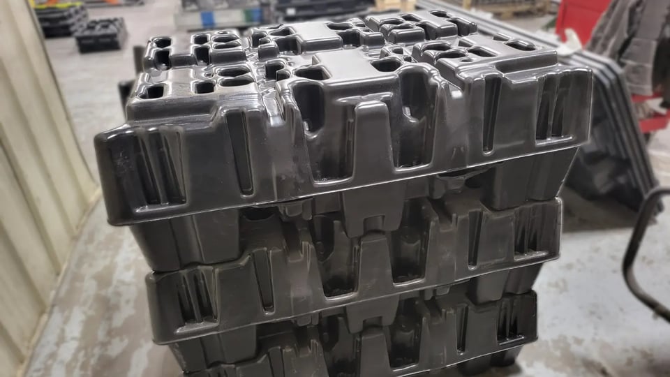 How Plastic Dunnage Solutions Cut Costs and Boost Efficiency